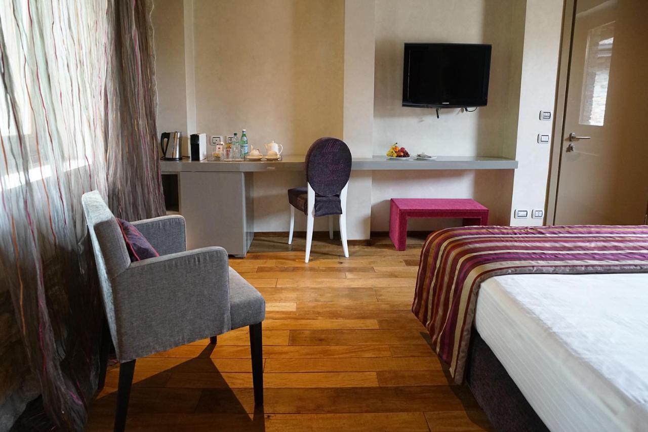 Il Portico - 1711 Luxury Guest House Arlate Kültér fotó
