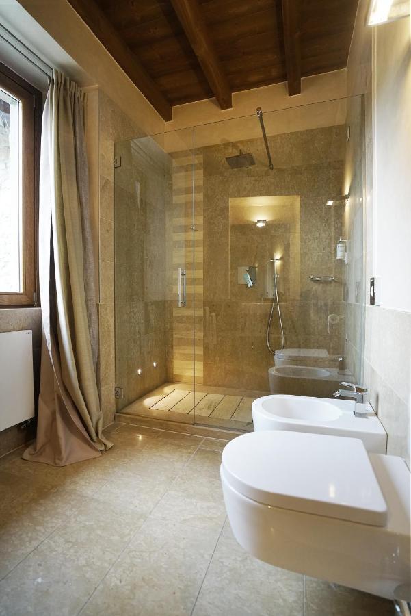 Il Portico - 1711 Luxury Guest House Arlate Kültér fotó
